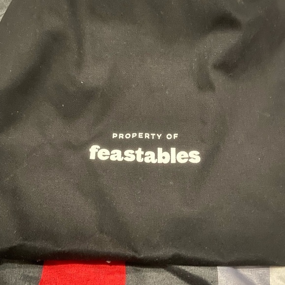 Shopify x MrBeast Heist Merch: Hat and Drawstring Bag - Picture 7 of 7